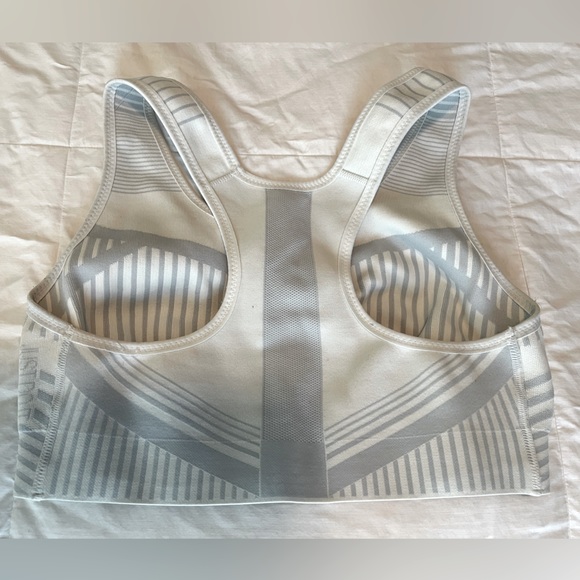 Nike Flyknit Sports Bra - Picture 3 of 3